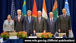 AQSh davlat kotibi Reks Tillerson so‘nggi marta 2017 yilning 22 dekabrida Markaziy Osiyo tashqi ishlar vazirlari bilan S5+1 formati doirasida Nyu-Yorkda uchrashgan edi.