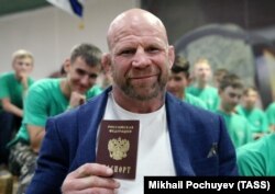 Sportchi Jeff Monson shaxsan V.Putin buyrug‘i bilan pasport olgan