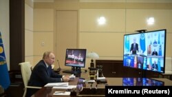 Rossiya prezidenti Vladimir Putin 10 - yanvar kuni Moskva yaqinidagi Novo-Ogaryovo davlat qarorgohida videoaloqa orqali Kollektiv xavfsizlik shartnomasi tashkiloti (ODKB) Kengashining navbatdan tashqari yig‘ilishida