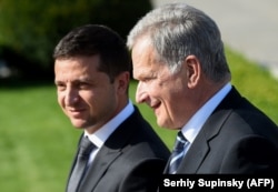 Ukraina prezidenti Vladimir Zelenskiy va Finlyandiya prezidenti Sauli Niinisto 2019 - yil sentabr oyida Kiyevda.