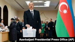 Prezident İlham Əliyev parlament seçkilərində səs verir. 9 fevral 2020