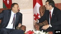 Prezidentlər İlham Əliyev və Mikheil Saakashvili, arxiv foto. 